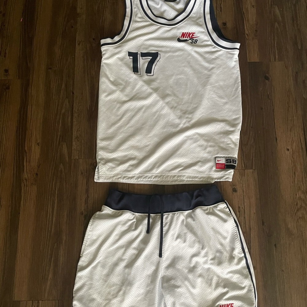 Nike SB Classic Court Collection Jersey Tank